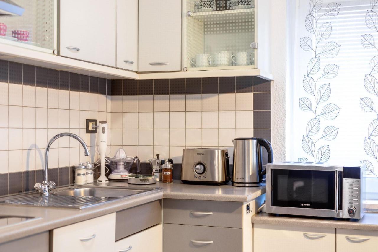 Apartma Valentina Apartment Pobegi Ngoại thất bức ảnh