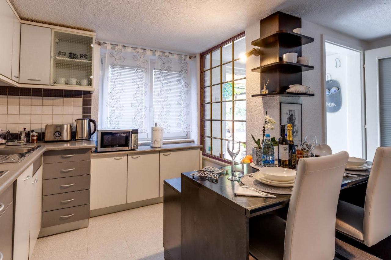 Apartma Valentina Apartment Pobegi Ngoại thất bức ảnh