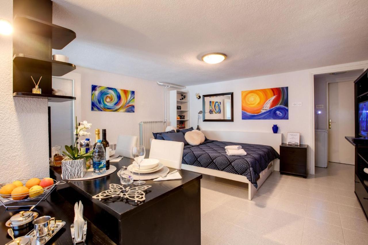 Apartma Valentina Apartment Pobegi Ngoại thất bức ảnh